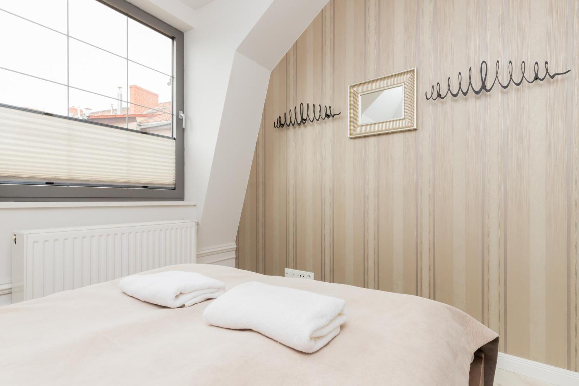 Apartments Tartaczna 2 - Gdansk Old Town By Noclegi Renters Room photo